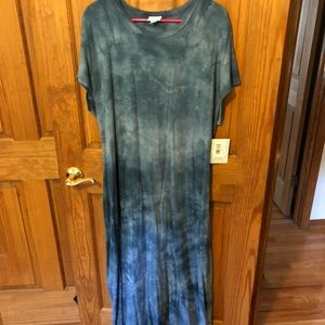 Brand new Lularoe Maria dress.